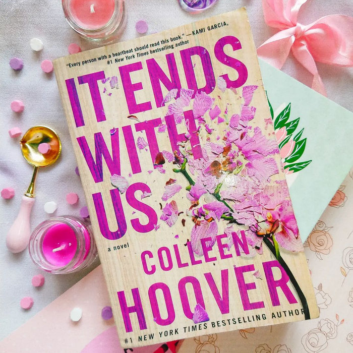 IT ENDS WITH US  - Colleen Hoover