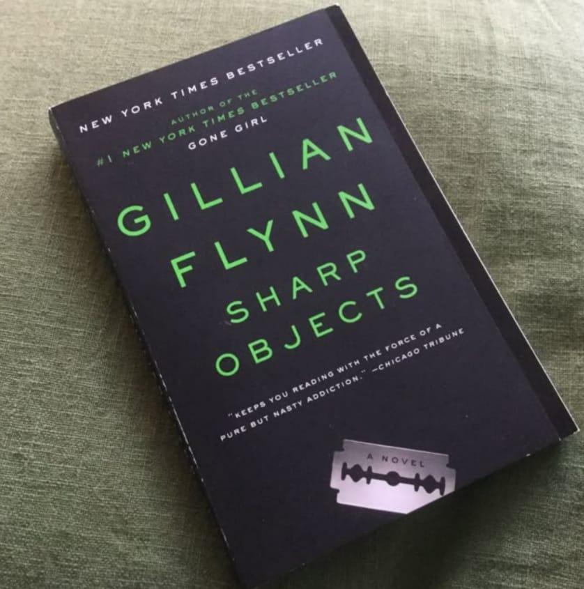 Sharp Objects - Gillian Flynn - eLocalshop
