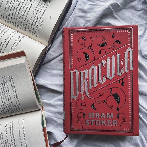 DRACULA - Bram Stroker
