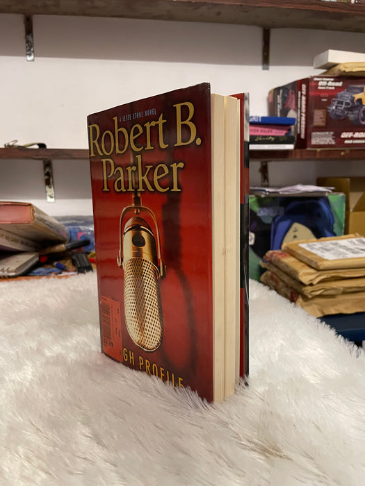 High Profile (Thorndike Press Large Print Core Series) by Robert B. Parker  - old hardcover