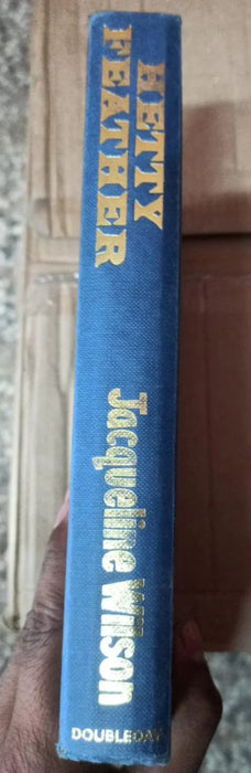 Hetty Feather by Jacqueline Wilson - old paperback - eLocalshop