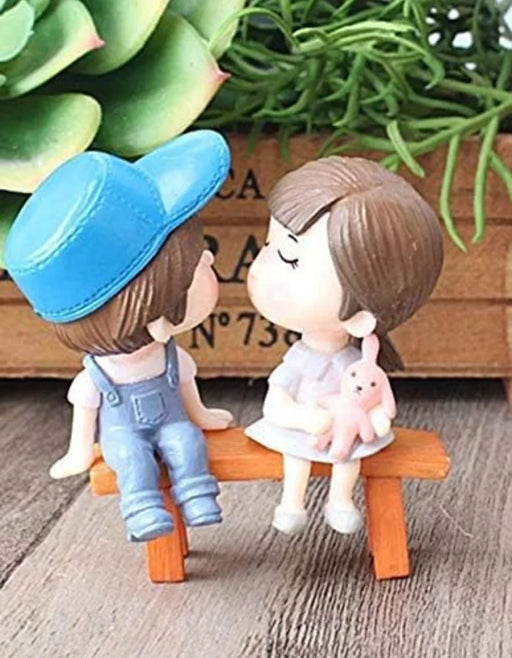 Kissing Couple on Bench Resin Showpiece Couple Miniatures - eLocalshop